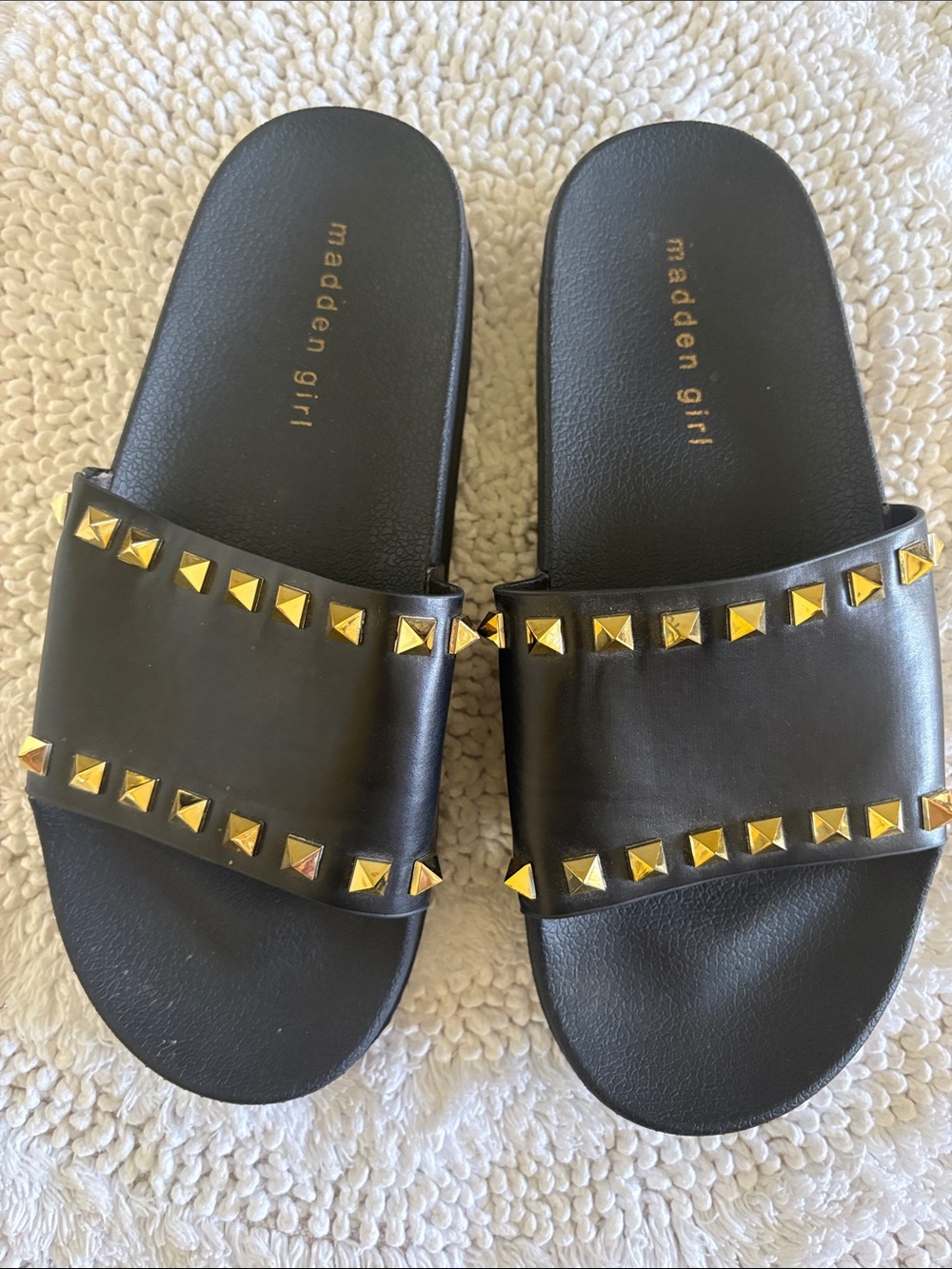 Madden Girl Black Slides with Gold Studs. Women’s Sz 7. NWOT